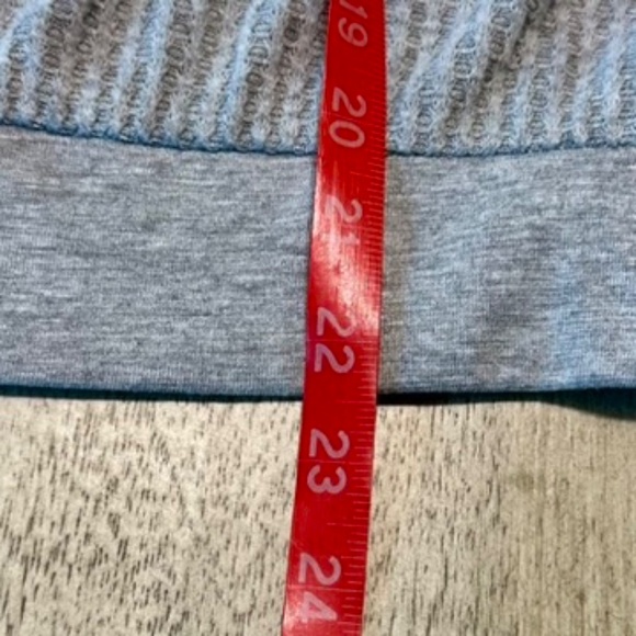 For The Republic Bubble Sleeve Sweater - Picture 5 of 6